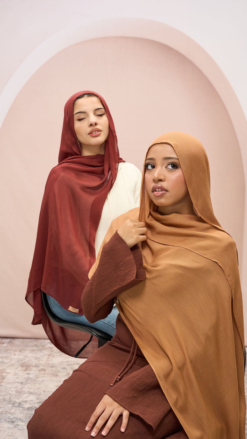 Bordeaux & Warm Caramel